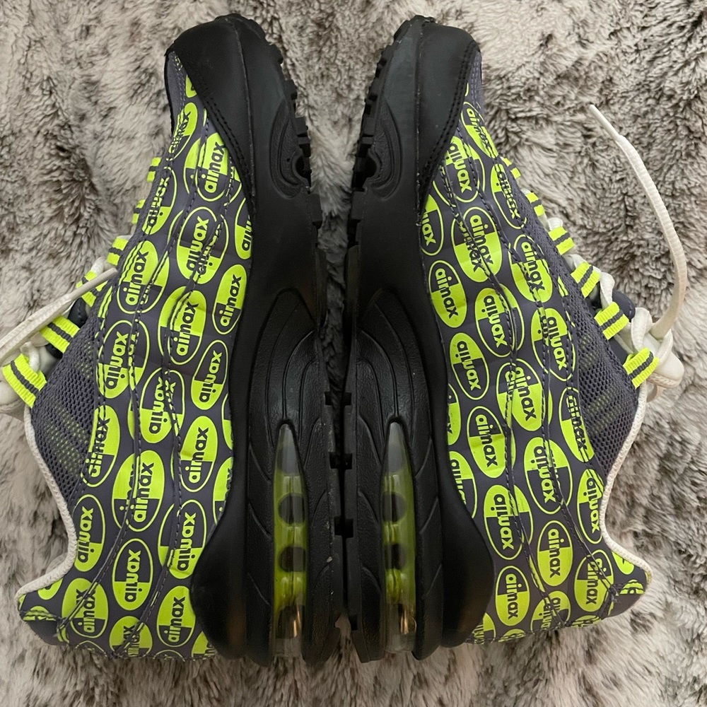 Nike air max 95 all over logo print